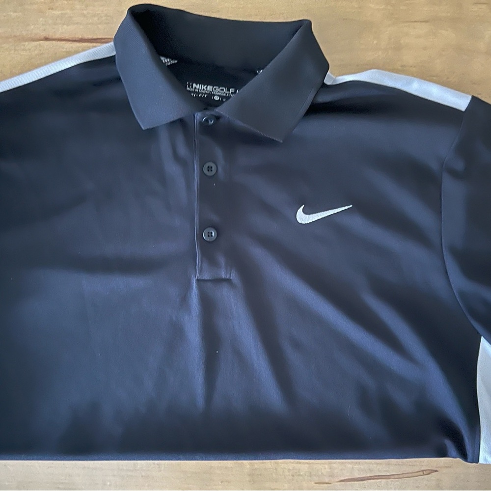 Nike Dry-Fit Golf Shirt, Size Medium